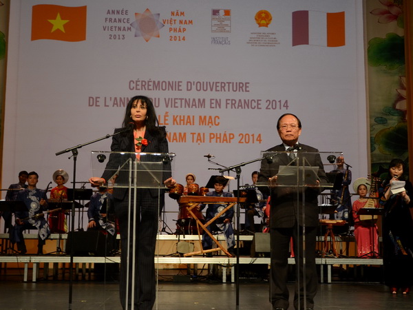 ປີຫວຽດນາມຢູ່ຝະລັ່ງ ຖືກໄຂຂຶ້ນຢ່າງສົມກຽດ